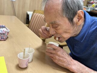 コンビニチキン食べ比べ🍗