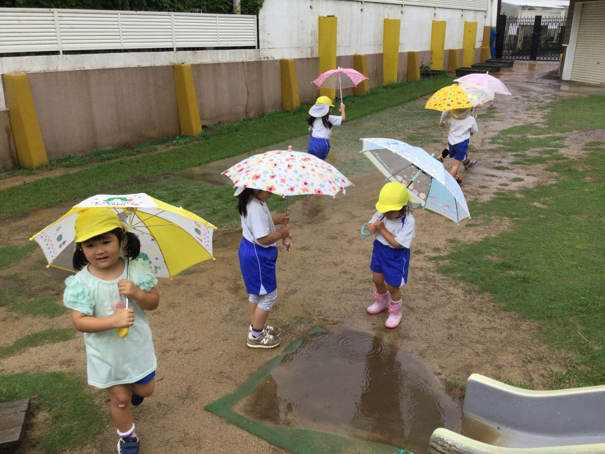 〜 雨の日に散歩をしたよ 〜