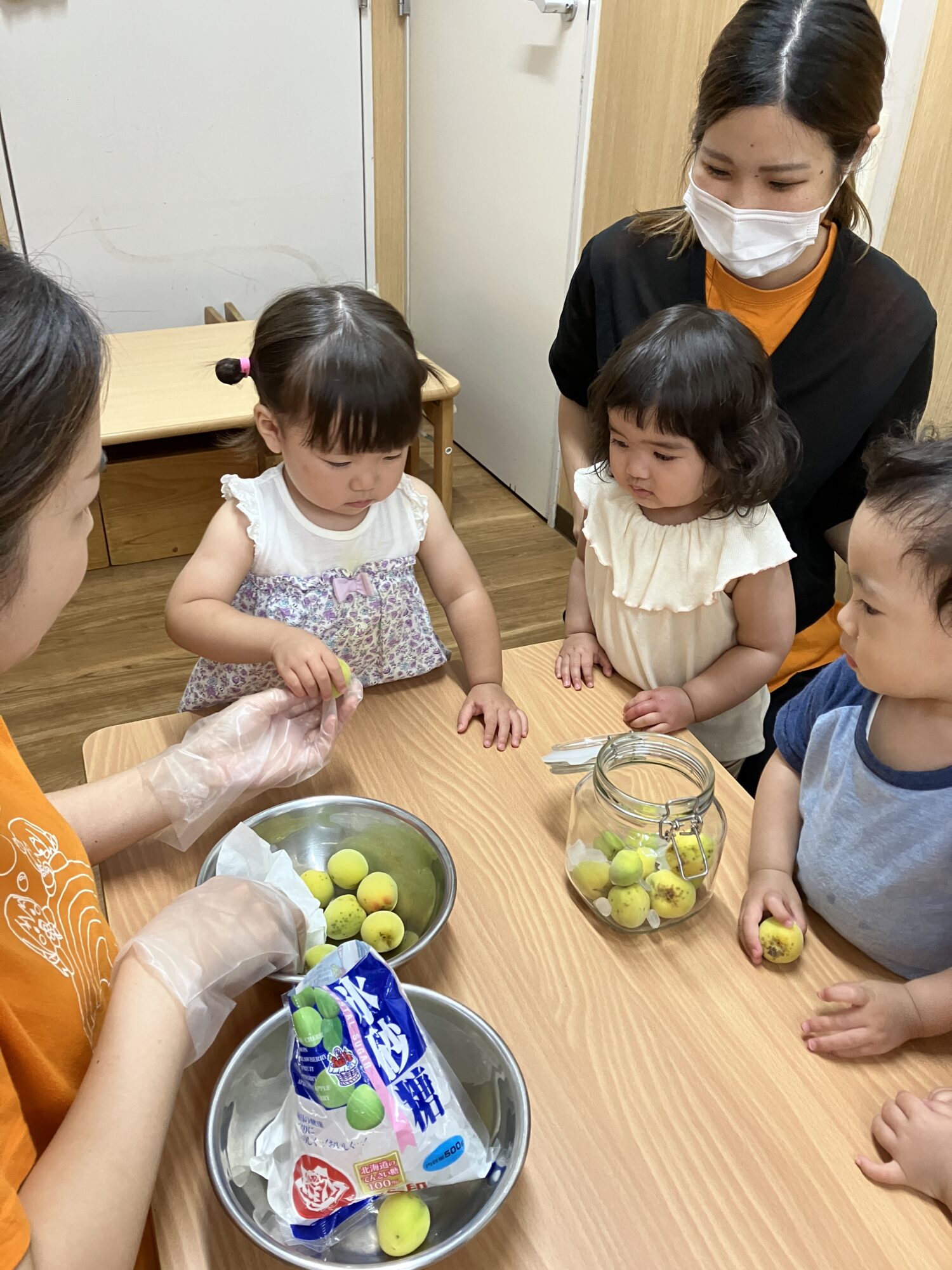 梅シロップ作りをしました☆
