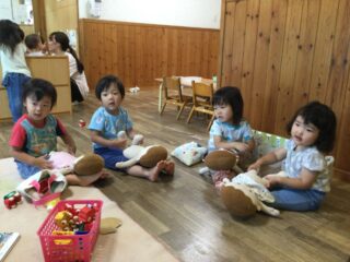 〜 いっしょにふれあいあそびをしたよ 〜