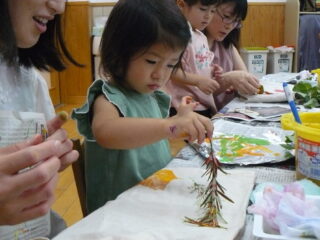 支援センター虹🌈親子教室サンサン(2歳児コース)スタンプ遊び🌿