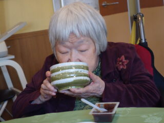 敬老の日に行ったお茶会の様子です